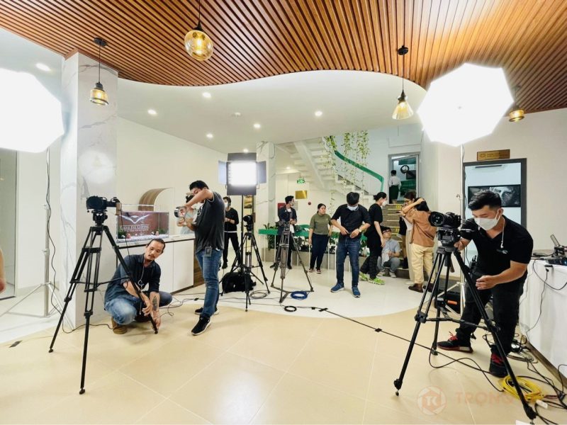 Trọng Kiểm Production cung cấp dịch vụ quay phim phỏng vấn chuyên nghiệp